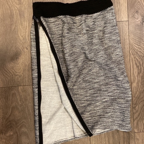 Anthropologie Skirt - Picture 5 of 11